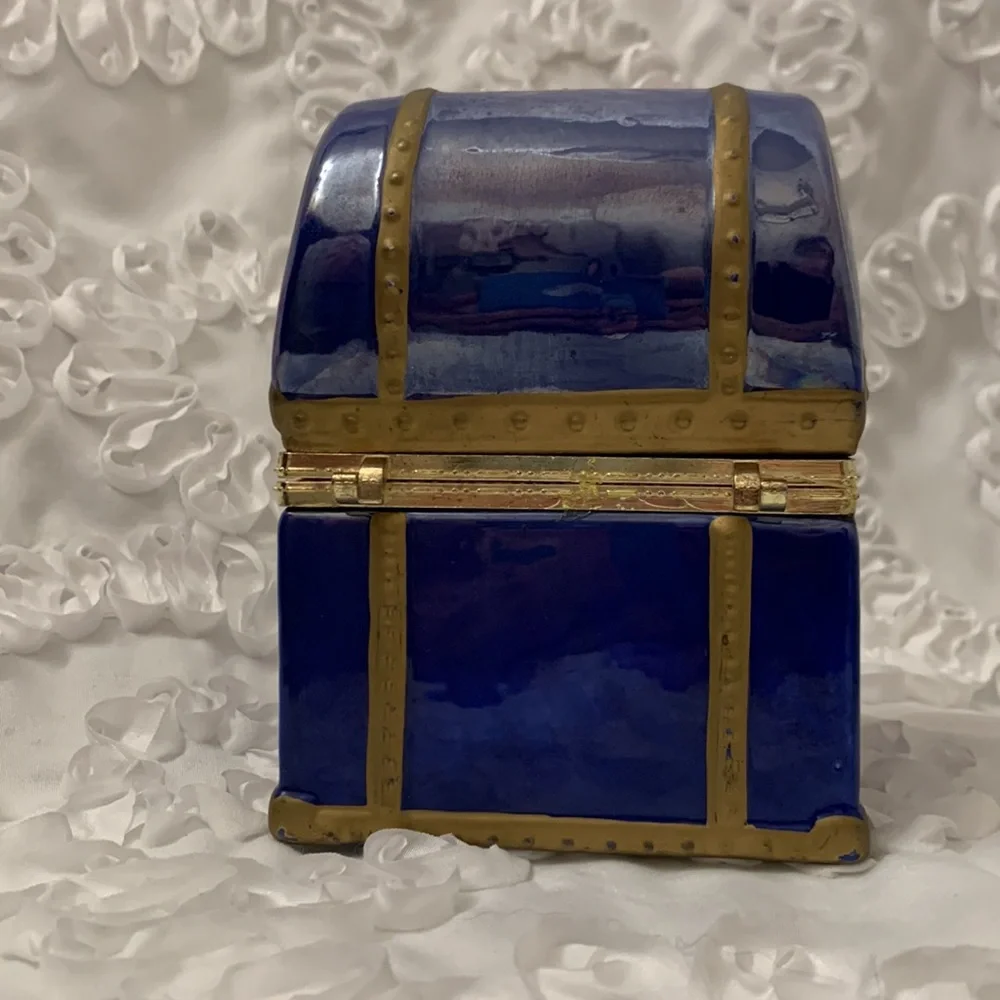 Mr. Christmas Music Box 12 Days of Christmas Hand Painted Porcelain Animated